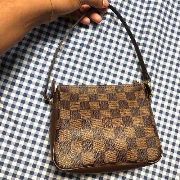Louis Vuitton Damier Ebene Pochette Handbag - Picture 2 of 11